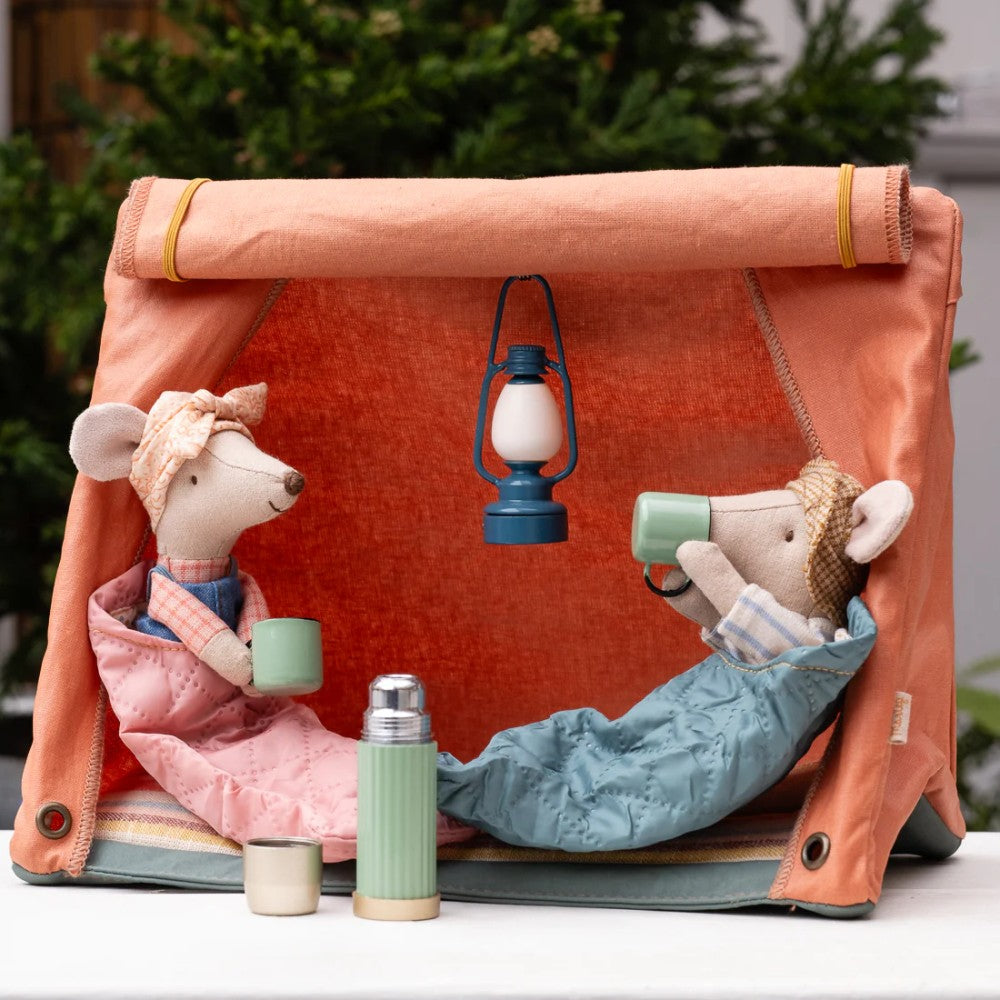 Happy camper tent, Mouse