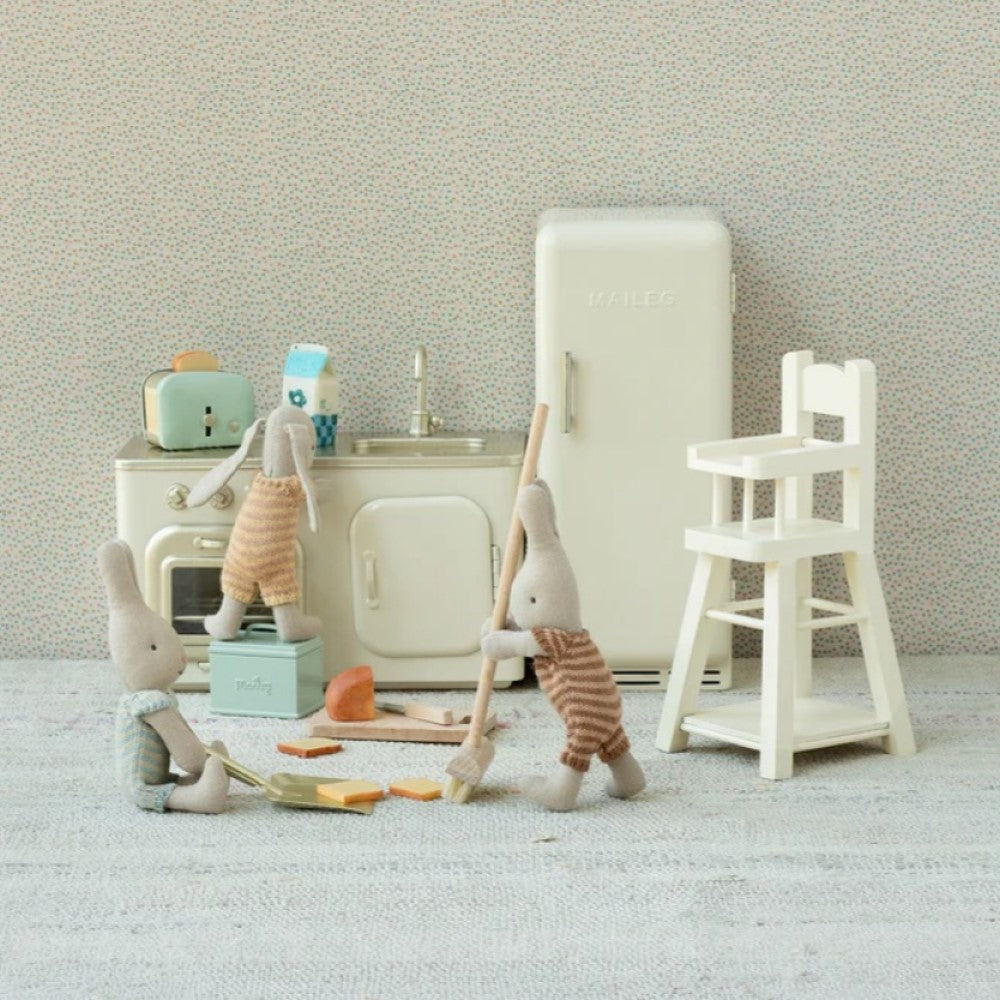 Bread box with utensils  - Miniature