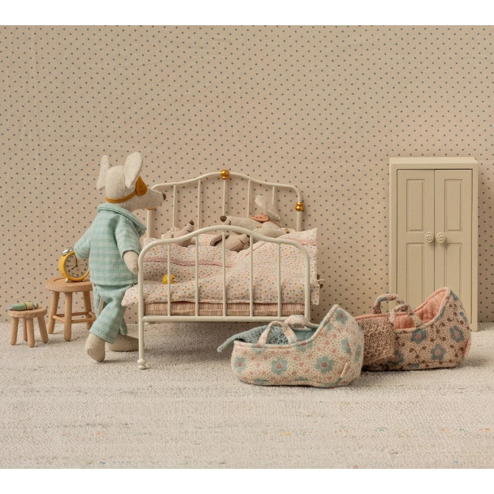 Vintage bed, Mouse - Off white