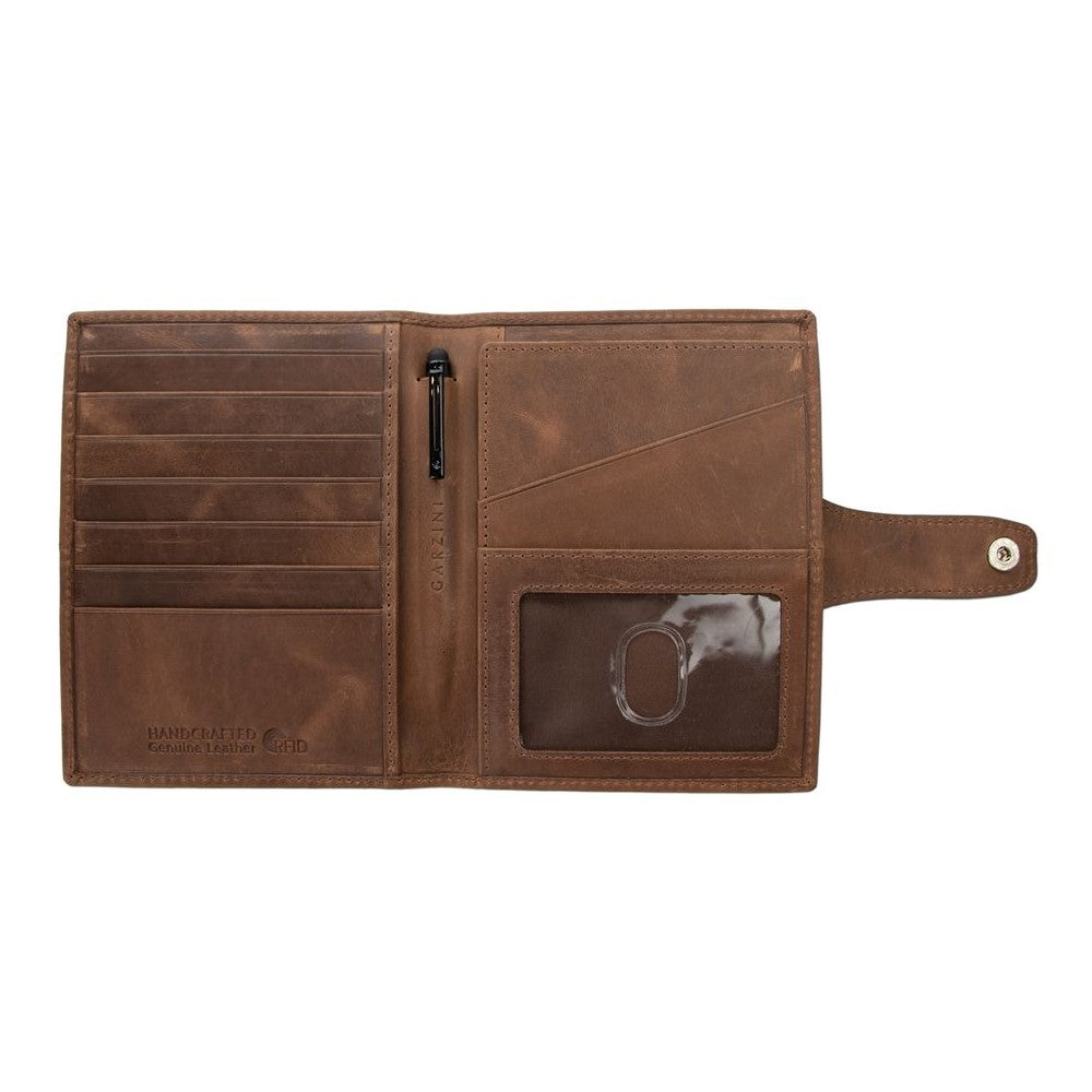 Passport Holder AirTag  - Brushed Brown