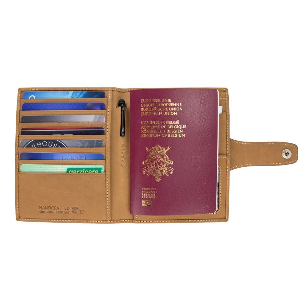 Passport Holder AirTag  - Camel Brown