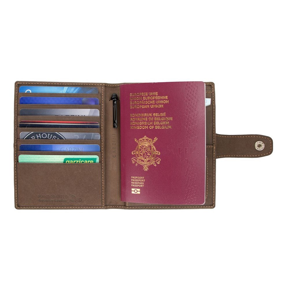 Passport Holder AirTag  - Java Brown