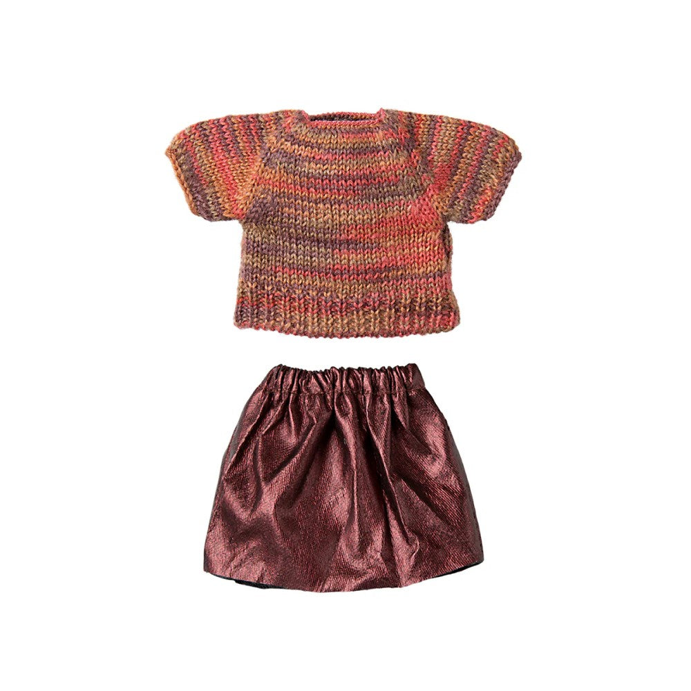 Skirt and knitted blouse, Mum mouse