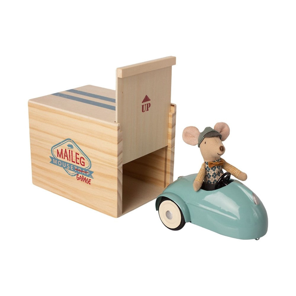 Mouse car with garage